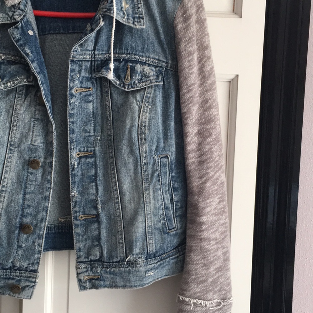 Free People distressed look Jean jacket - Picture 3 of 6
